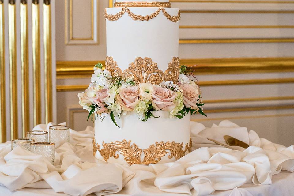 Baroque cake