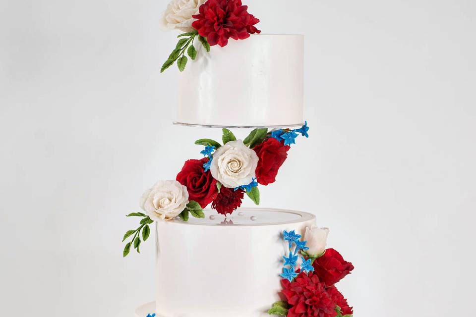 Floating tier cake