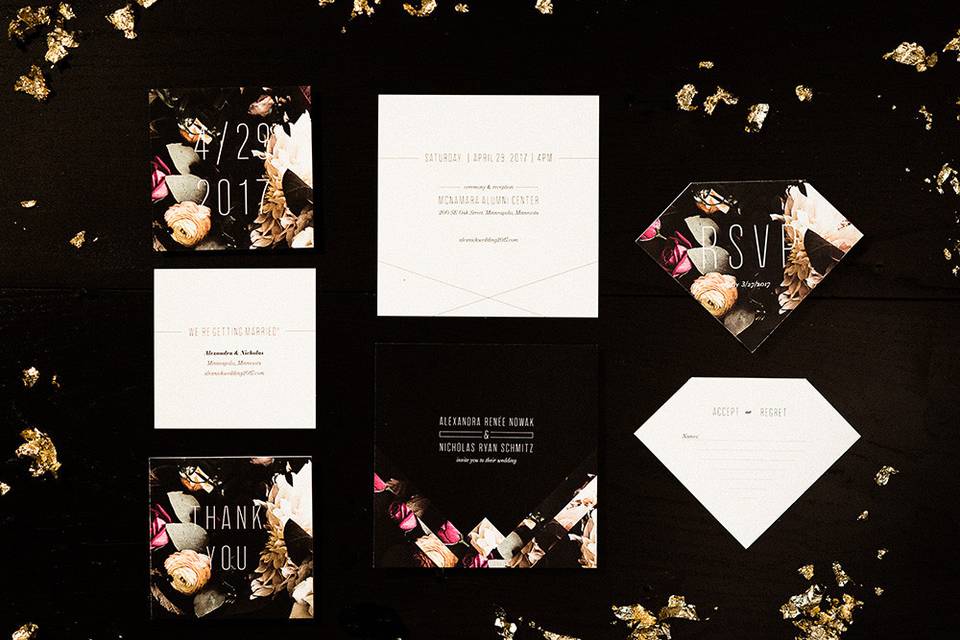 Bold color, modern flair, minimalist glamour!
This collection evokes the spirit of things like two-piece dresses, bouquets of berry-toned flowers, and black and white decor. Your guests will know they're in for a classy and trendy wedding!