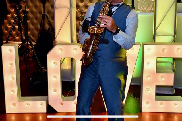 LOVE Playing Live...