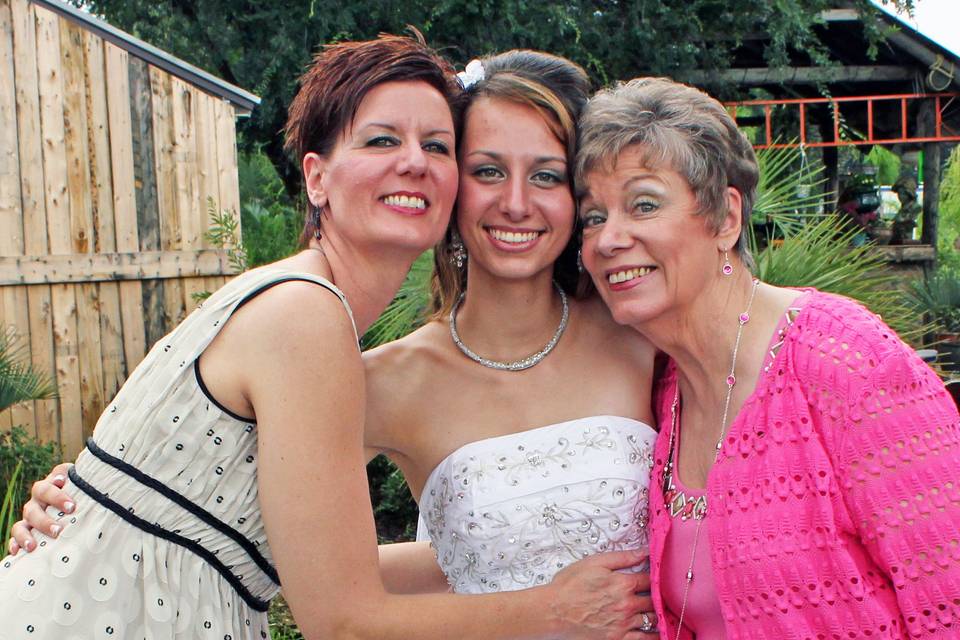 The bride's mother and grandmother - so sweet.