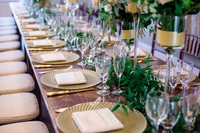 An Elegant Headtable