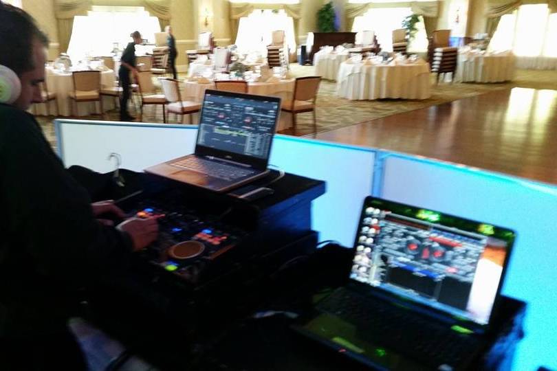 DJ Mike Pitti in the mix