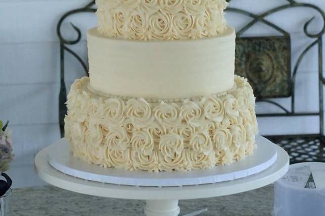 4-tier wedding cake