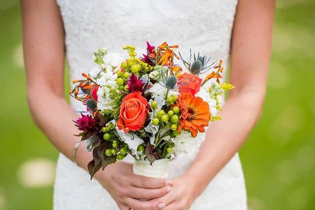 The bride holding her bouquet