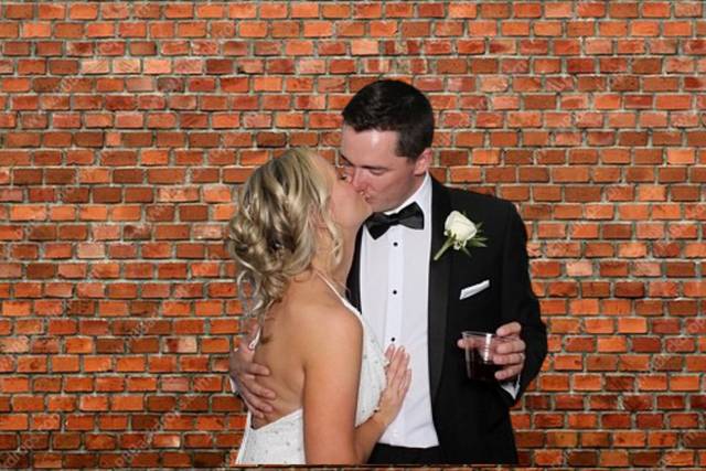 Pixel Pop Photo Booths LLC