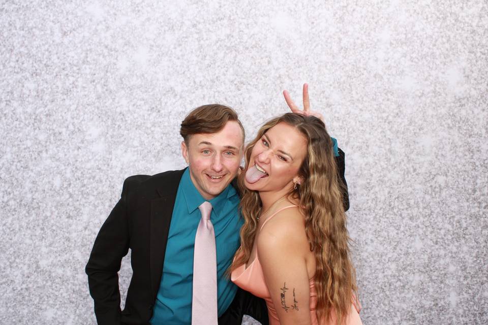 Dance break=photo booth