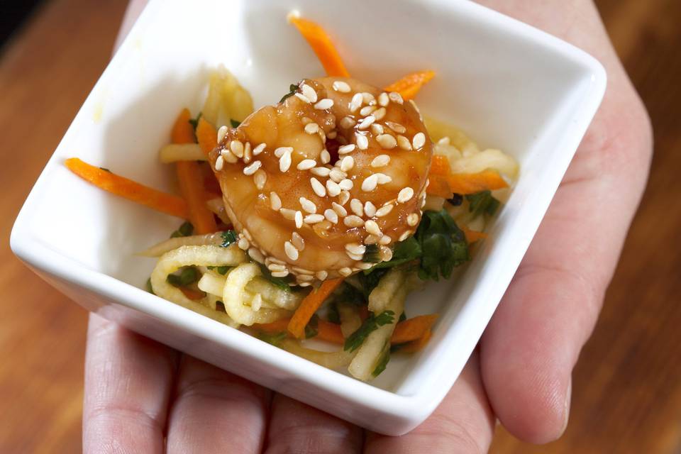 White Sesame Shrimp Salad Mini Bowls