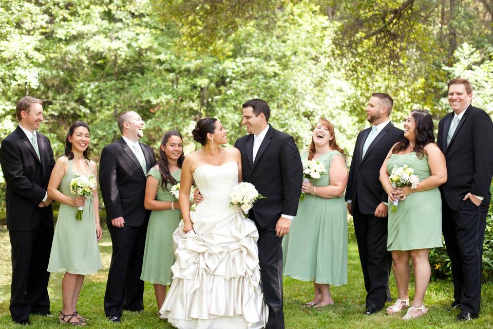 Photo by Green Vintage Photography.
California winery wedding.