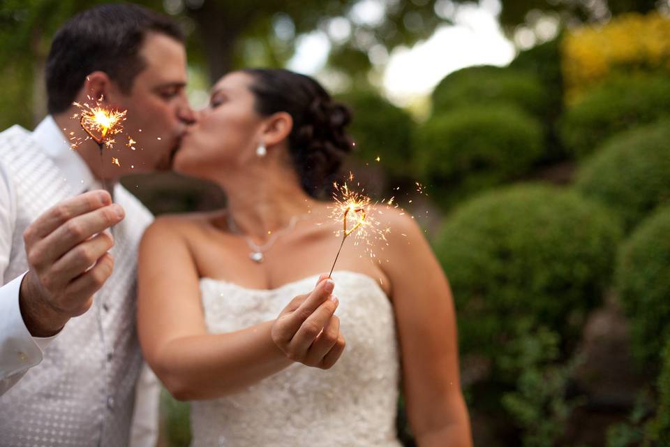 Photo by Green Vintage Photography.
California winery wedding.