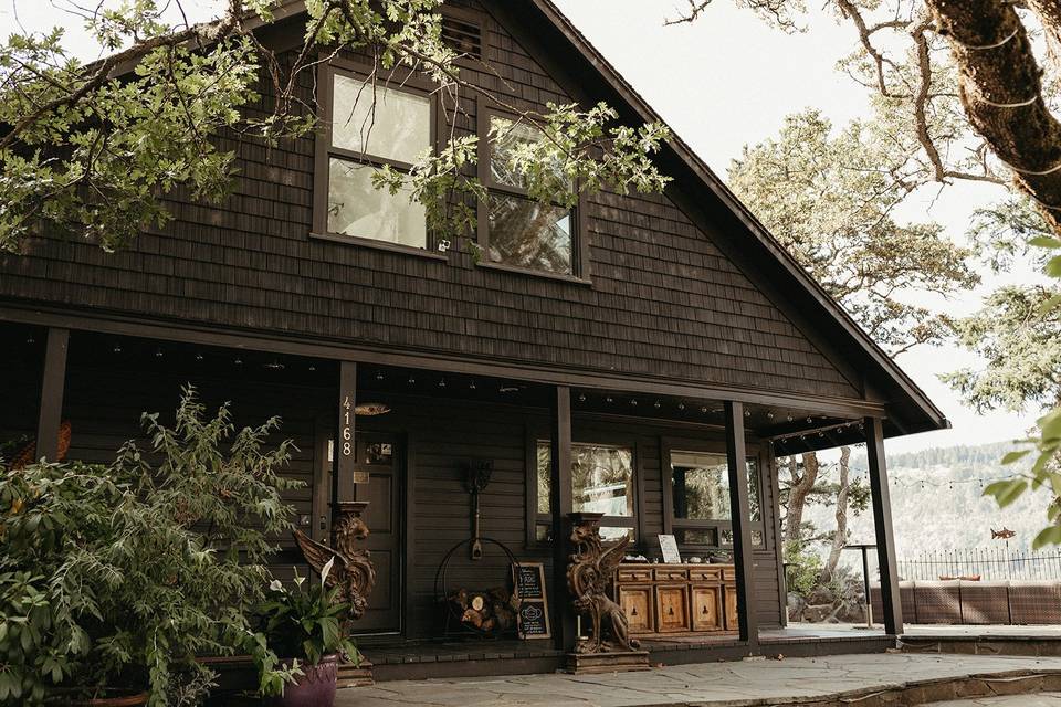 The Griffin House on the Columbia River Gorge