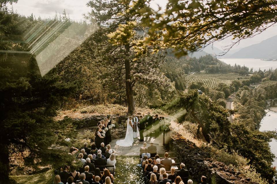 The Griffin House on the Columbia River Gorge