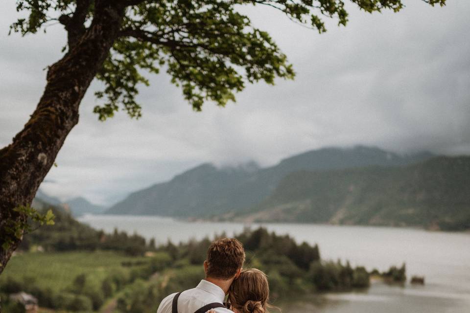 The Griffin House on the Columbia River Gorge