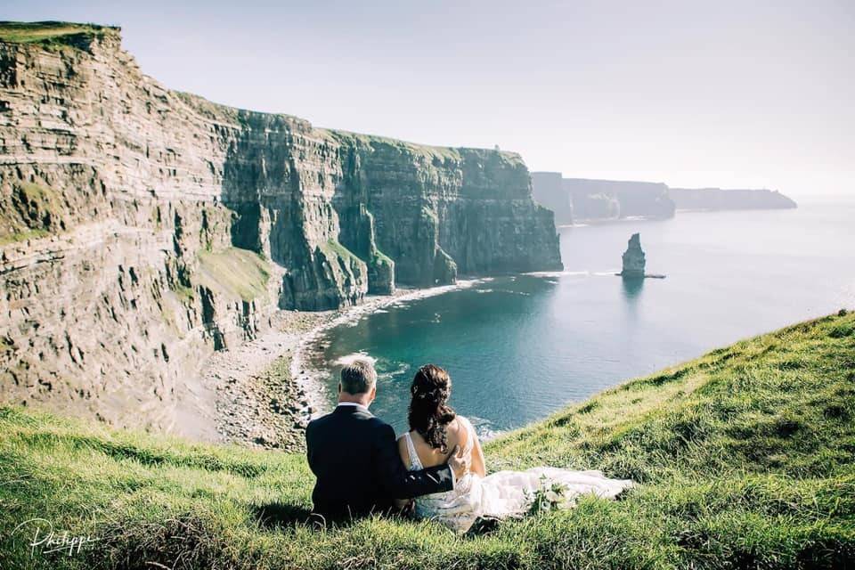 Relaxing at the Cliffs of Mohe