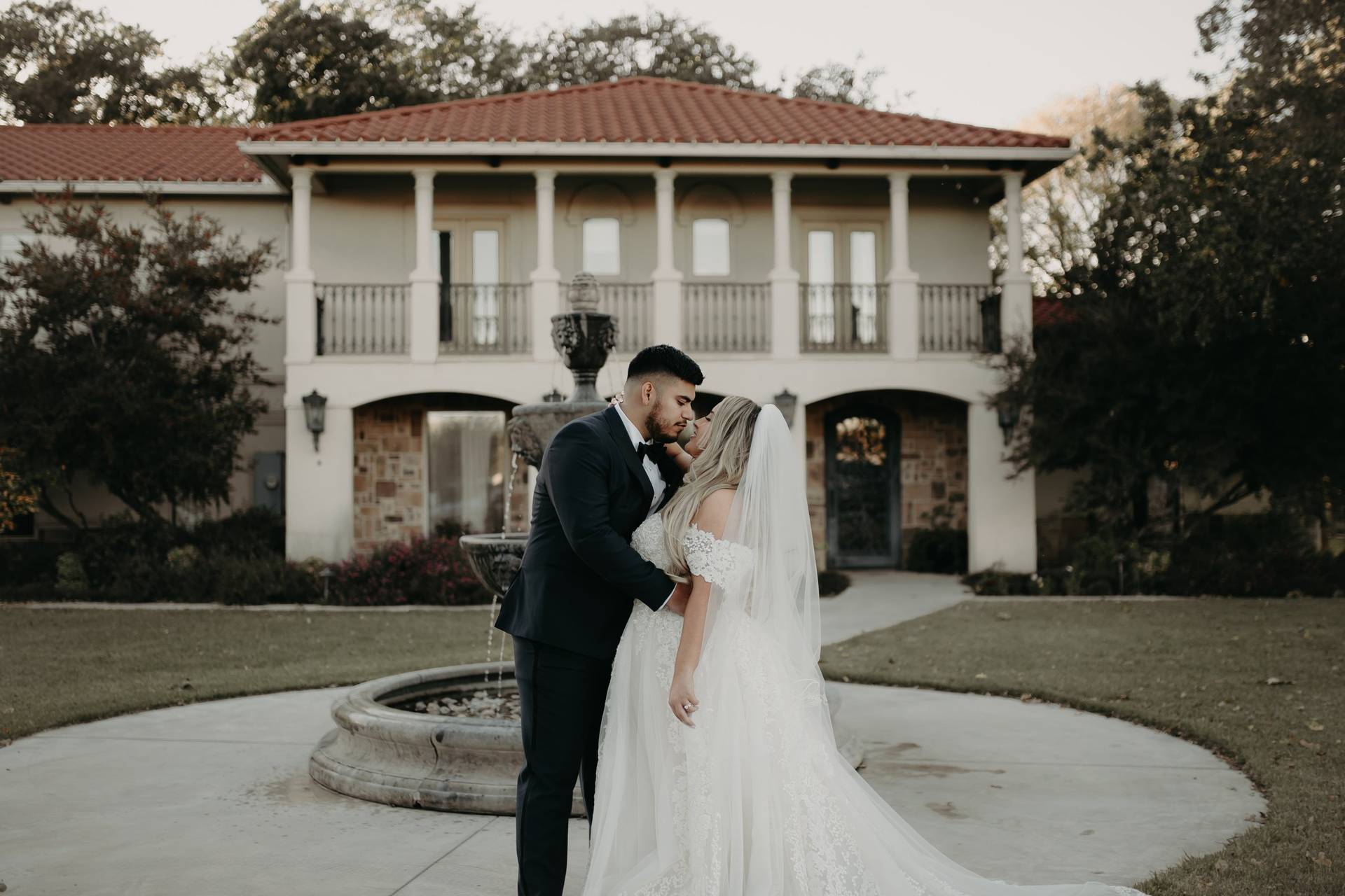 Tuscan Oaks Estate - Mansion Weddings - Weatherford, TX - WeddingWire