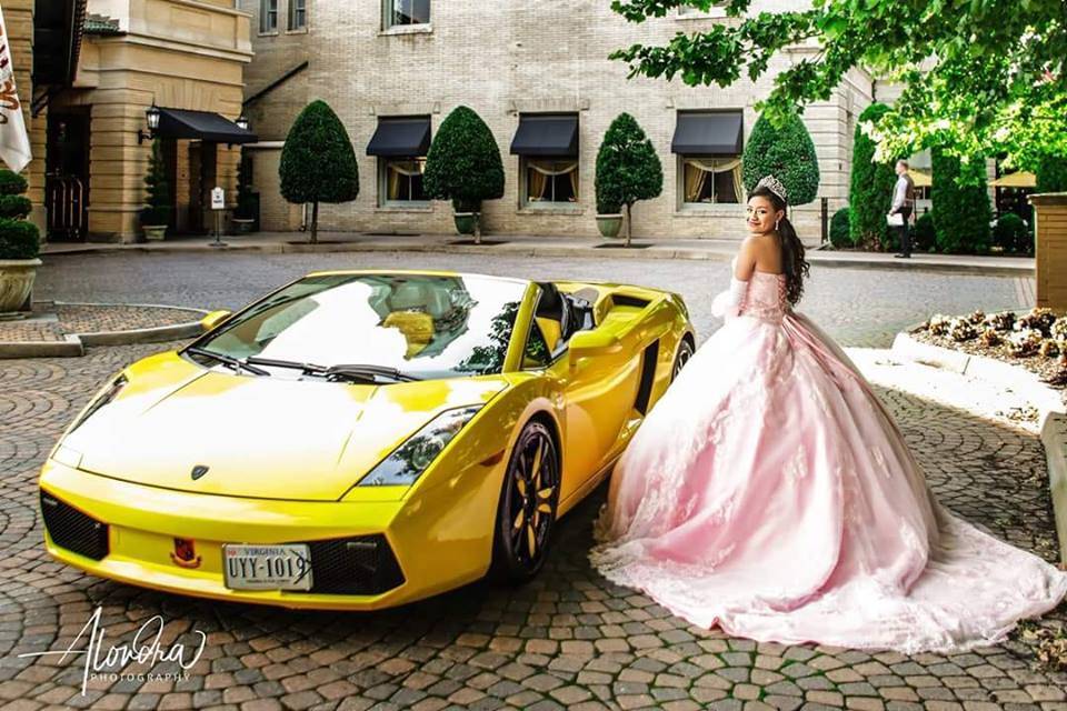 Quinceanera Sweet Sixten Lambo