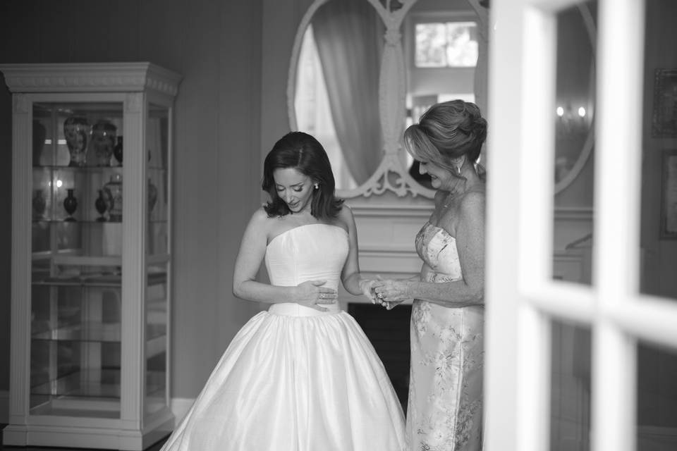 Timeless bridal portraits