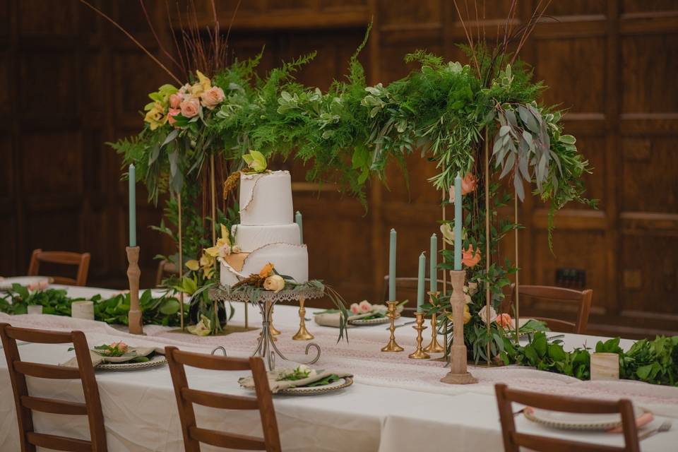 Arch table setting