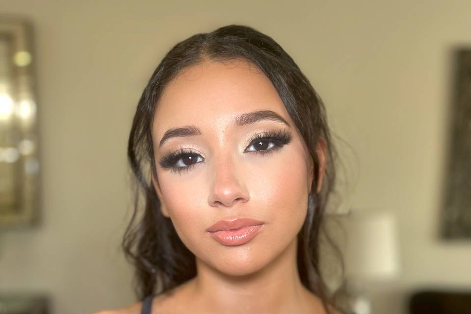 Ari’s glam