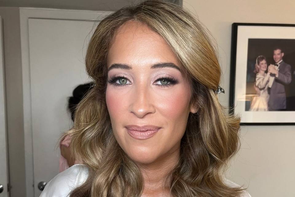 Ari’s glam