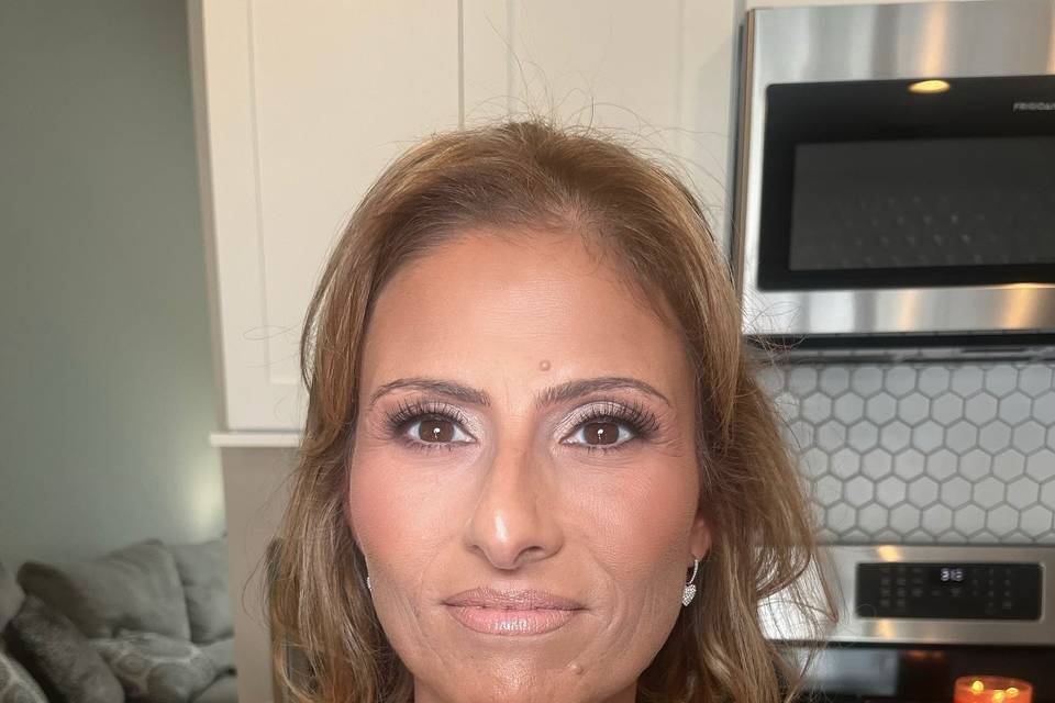Ari’s glam