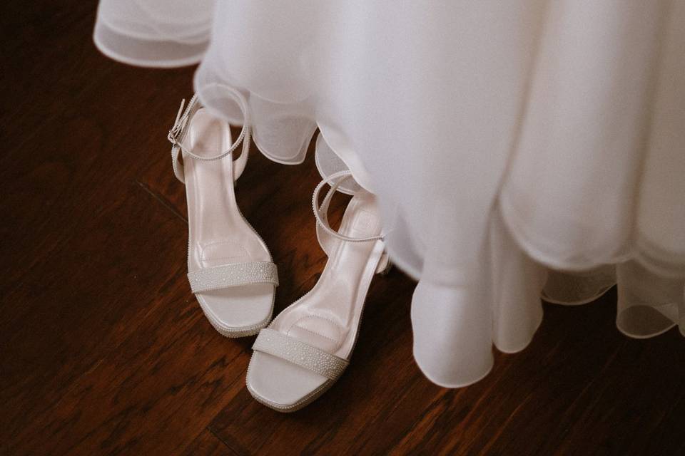 Flowing wedding dress + heels