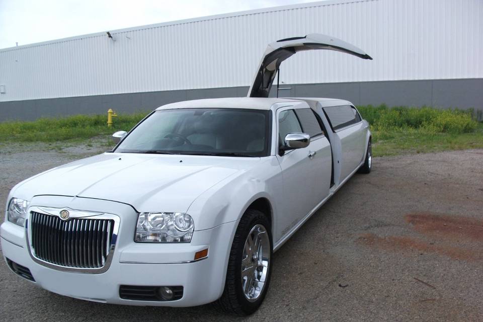 MotorToys Limo & Party Bus