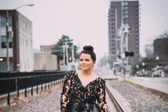 Vampy bride vibes