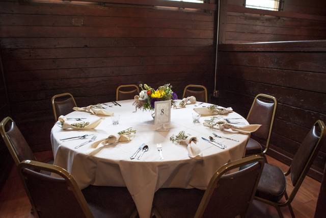 Floral table setting