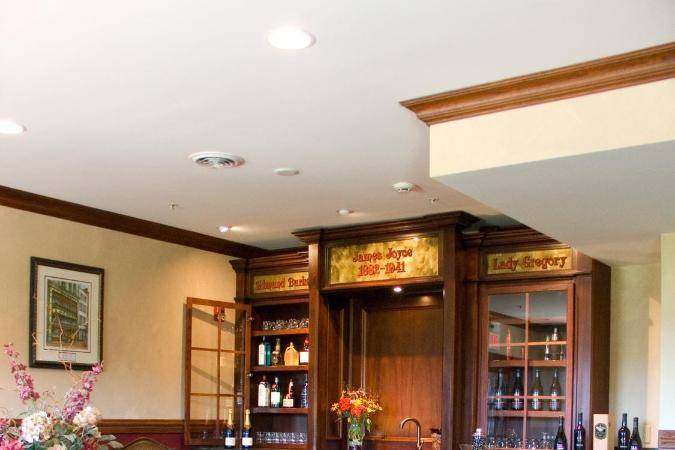 Auld Dubliner Lounge