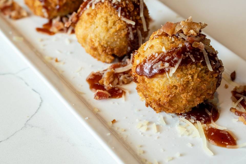 Fried Mac & Cheese Bites