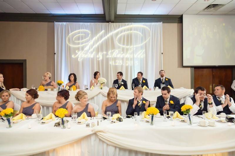 Couple with groomsmen and bridesmaids