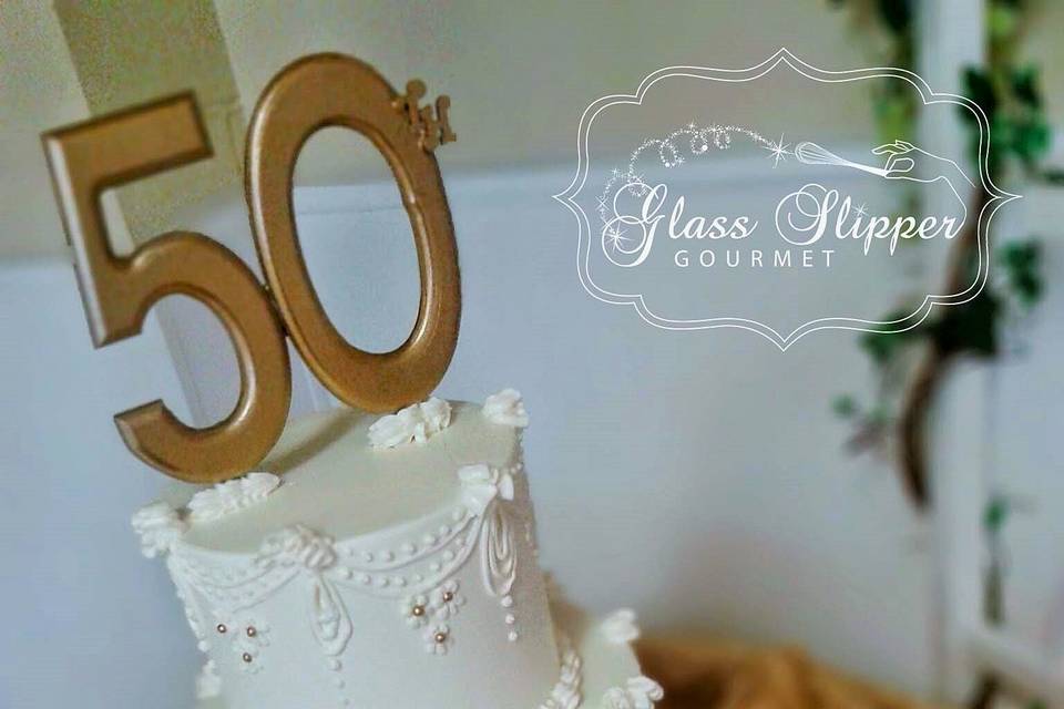 an updated classic style for 50th anniversary with edible image wedding photo and dimensional text