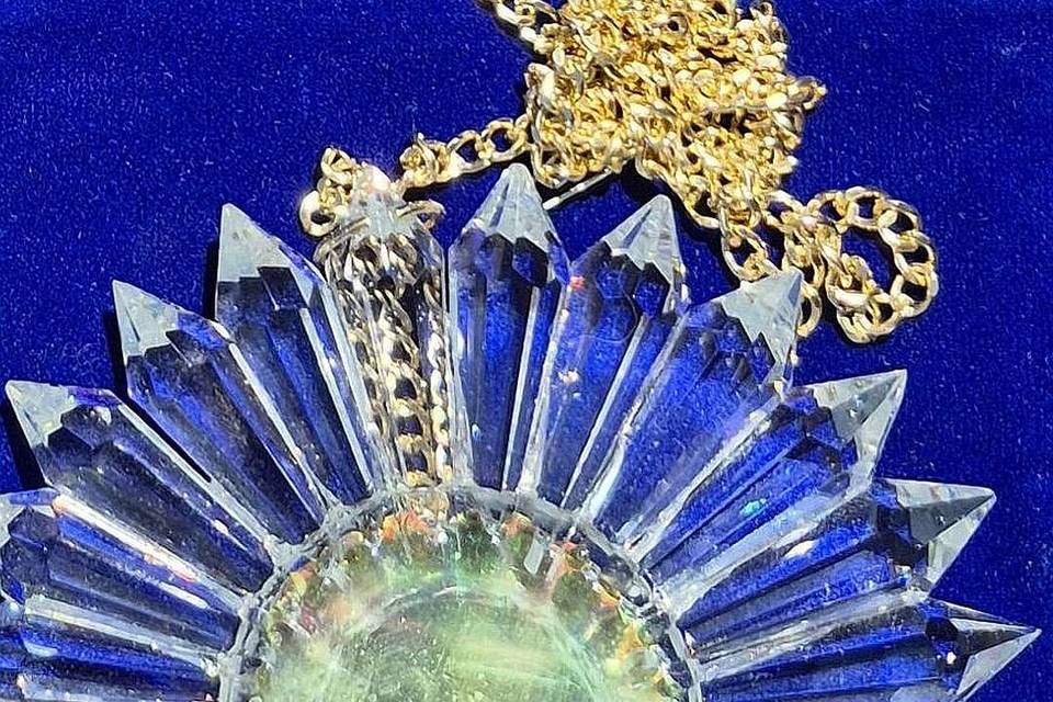 Iridescent Center Blue Velvet