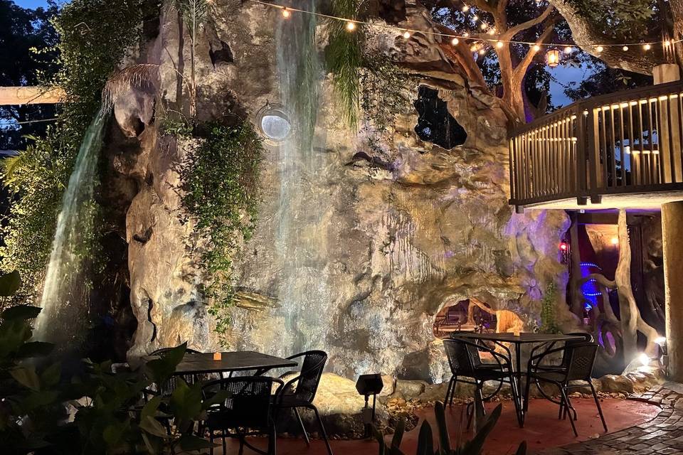 30' waterfall