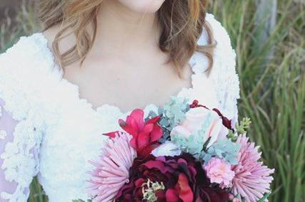 Bride holding bouquet
