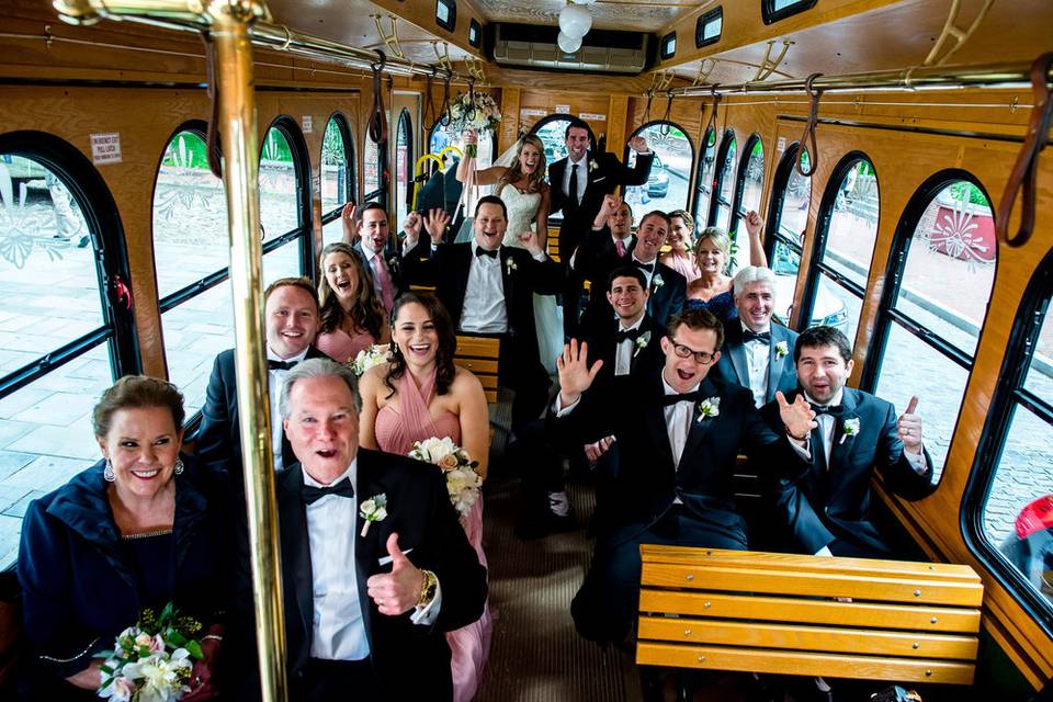 trolley+whole+bridal+party+inside+@+werthphoto