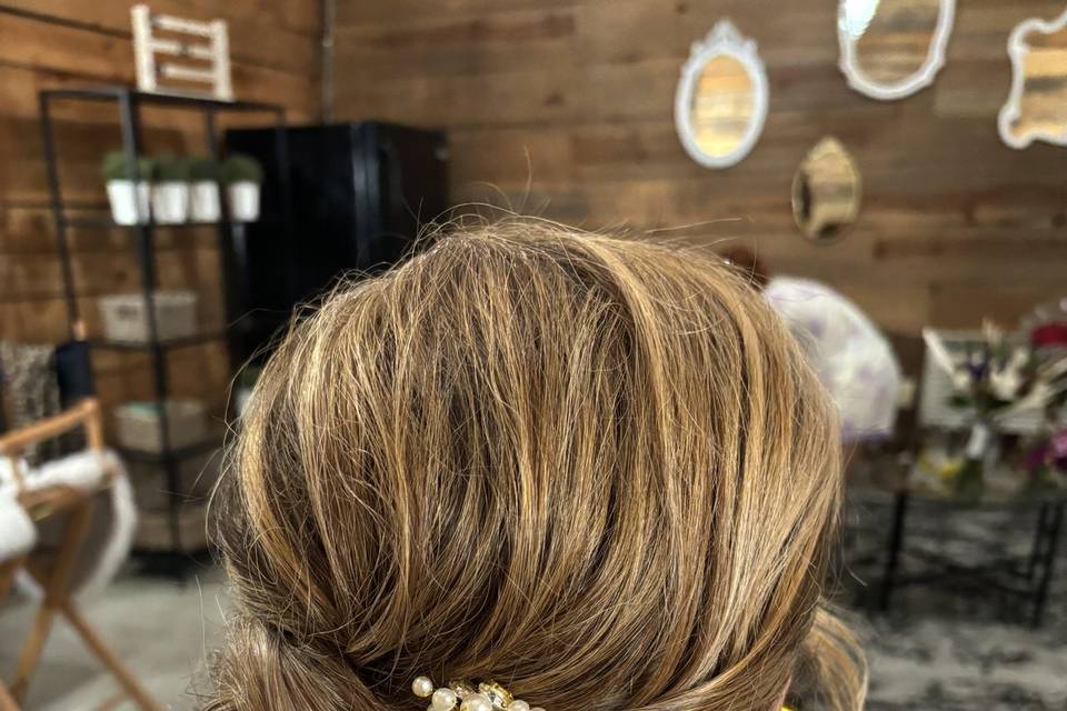 Formal hair style