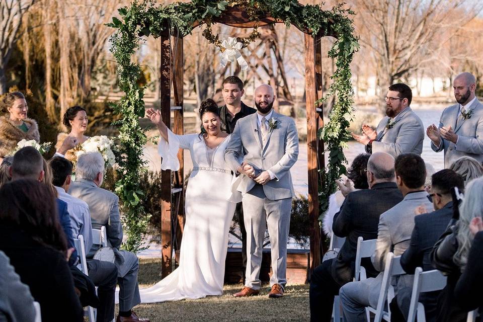 Stunning outdoor ceremony