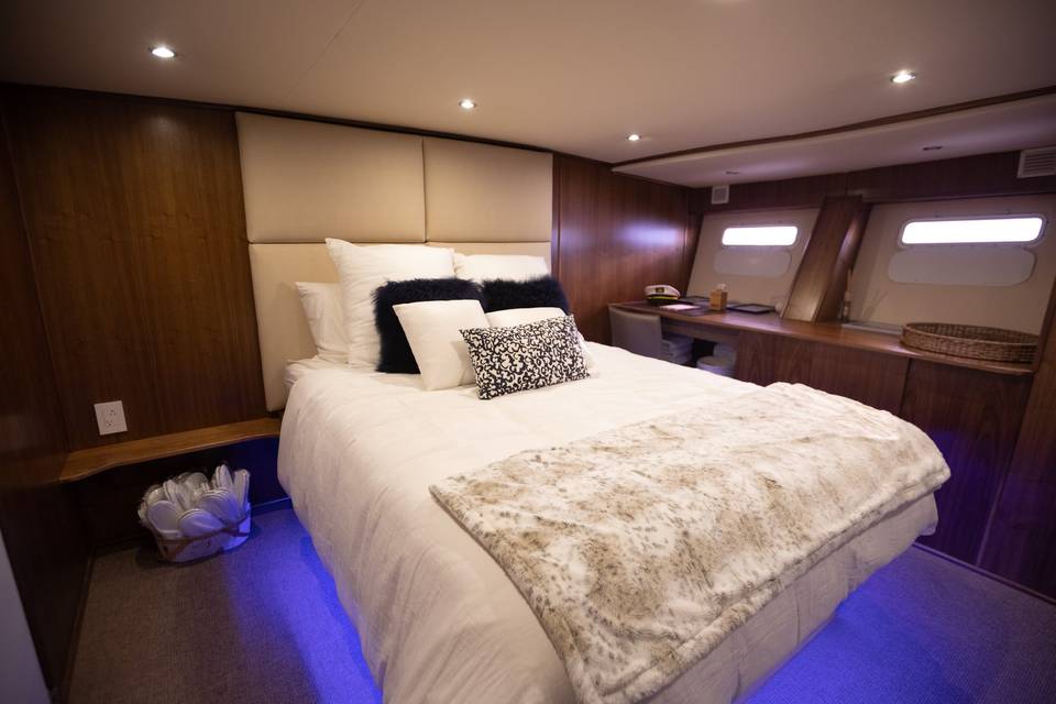 Stateroom with vanity