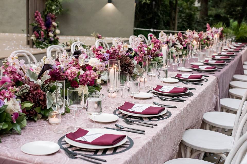 Sumptuous reception setup