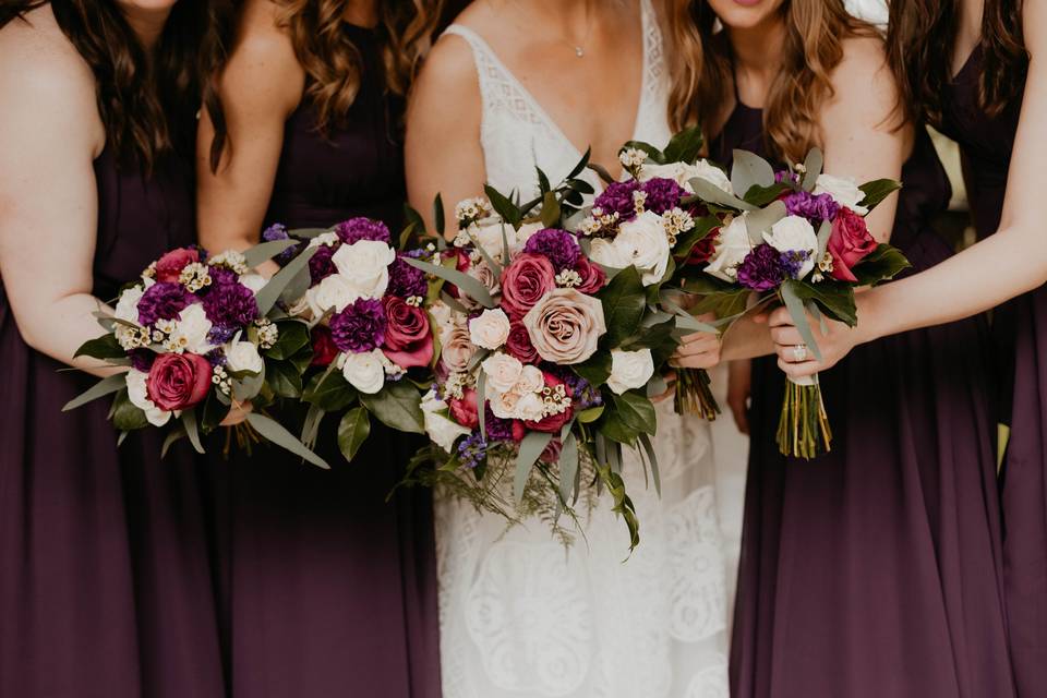 Floral by us: purple bouquets