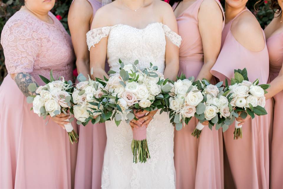 Floral by us: blush bouquets