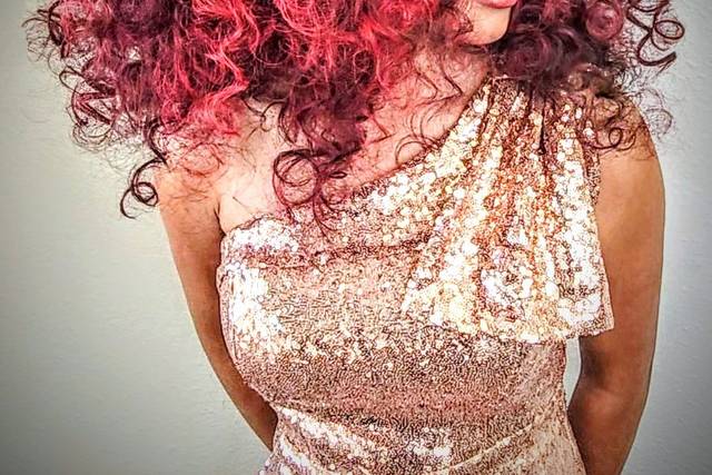 Small curls night look