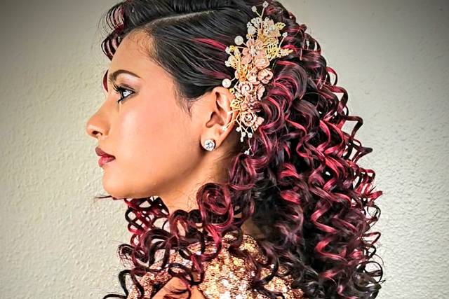 Small curls day look