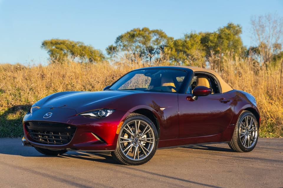Mazda MX-5 Miata 6-speed