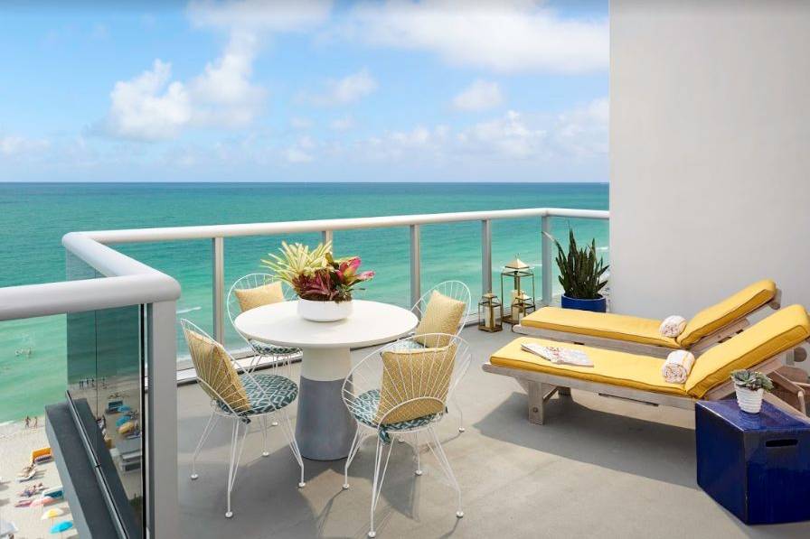 Oceanfront Suite Terrace