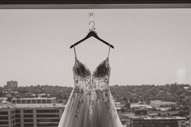 A moment for the dress!