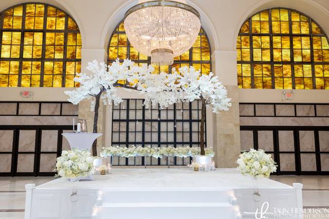 All White Ceremony