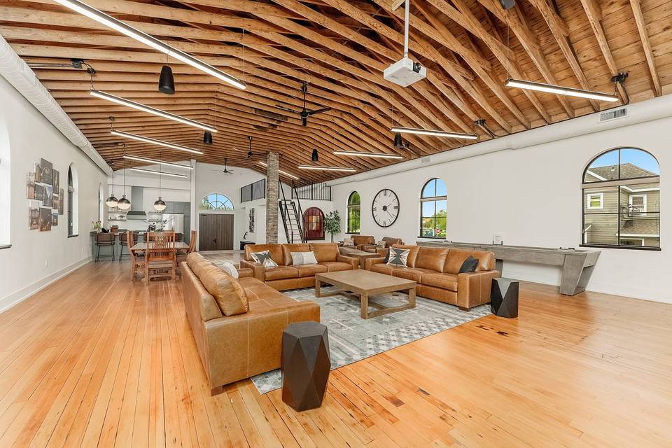 Traditional Living Room Set-Up